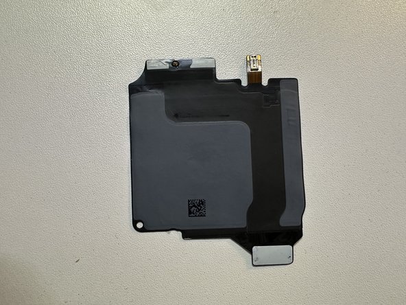 Samsung Galaxy Z Flip 4 Display Replacement, Disconnect Main Battery & Charging Coil: step 4, image 3 of 3