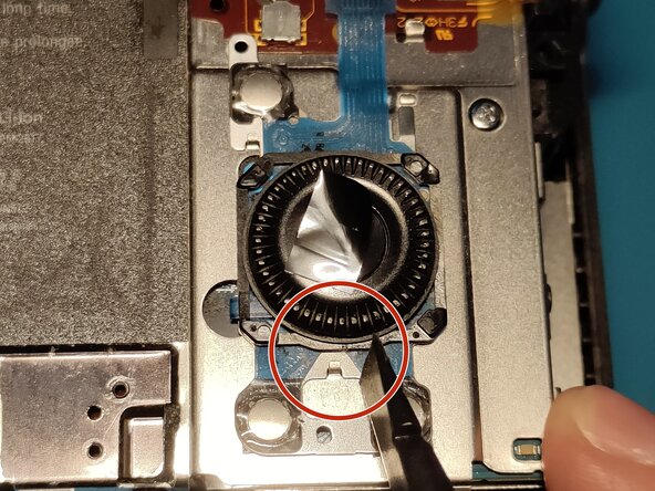 Sony A7 II Top Flex Cable replacement, Removing scroll wheel assembly 2: crwdns2935265:013crwdnd2935265:01crwdnd2935265:02crwdne2935265:0