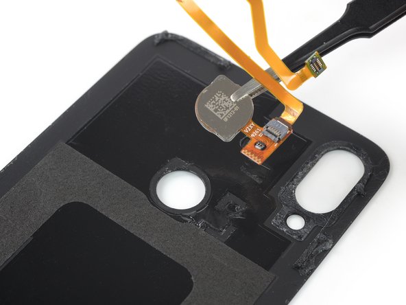 Xiaomi Redmi Note 7 Fingerprint Sensor Replacement, Remove the fingerprint sensor assembly: passo 20, immagine 2 di 2