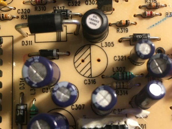 Philips DVP642 Capacitor (C316) Replacement, Solder The New Capacitor: crwdns2935265:011crwdnd2935265:02crwdnd2935265:03crwdne2935265:0