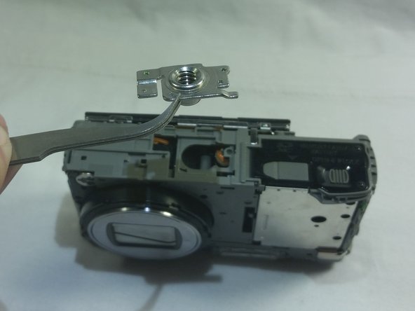 Panasonic Lumix DMC-ZS8 Mounting Bracket Replacement: crwdns2935265:04crwdnd2935265:03crwdnd2935265:03crwdne2935265:0