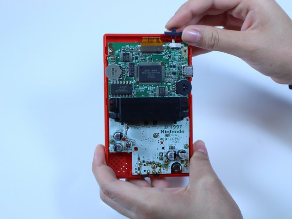 ゲームボーイポケットの電源ボタンの交換, 電源ボタンの交換: 手順 3、 3の画像 1