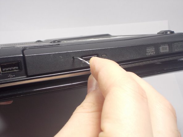 HP Pavilion DV2160BR DVD±RW Drive Replacement: crwdns2935265:04crwdnd2935265:02crwdnd2935265:02crwdne2935265:0