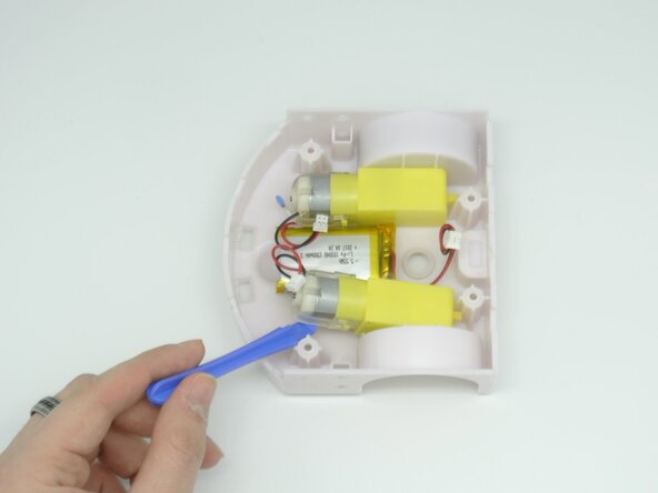 Thymio II Motor Replacement, Replacing the motors: crwdns2935265:06crwdnd2935265:03crwdnd2935265:03crwdne2935265:0