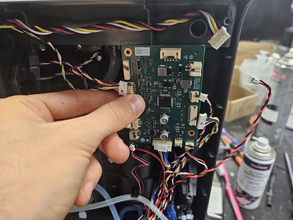 S7 MaxV Ultra Dock: Motherboard replacement, Remove the motherboard.: crwdns2935265:03crwdnd2935265:02crwdnd2935265:03crwdne2935265:0