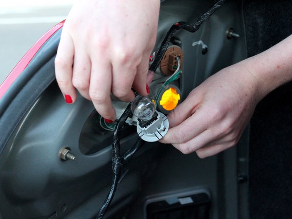 2003 Toyota Solara Tail Light Replacement: crwdns2935265:06crwdnd2935265:02crwdnd2935265:02crwdne2935265:0