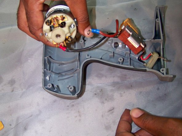 Performance Tool W50042 Trigger Switch Replacement: crwdns2935265:07crwdnd2935265:03crwdnd2935265:03crwdne2935265:0