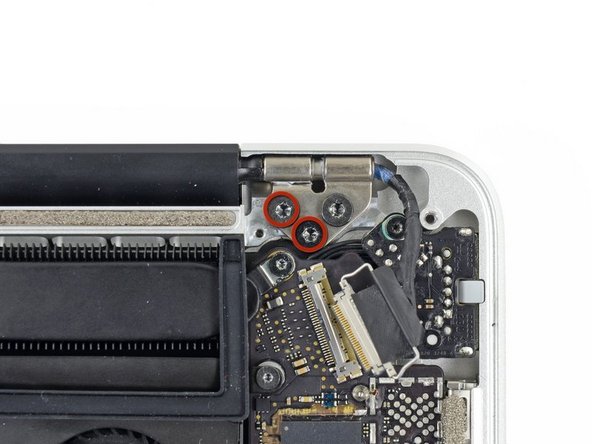 MacBook Pro 15" Retina Display Mid 2012 LCD Cable Replacement: crwdns2935265:013crwdnd2935265:02crwdnd2935265:02crwdne2935265:0