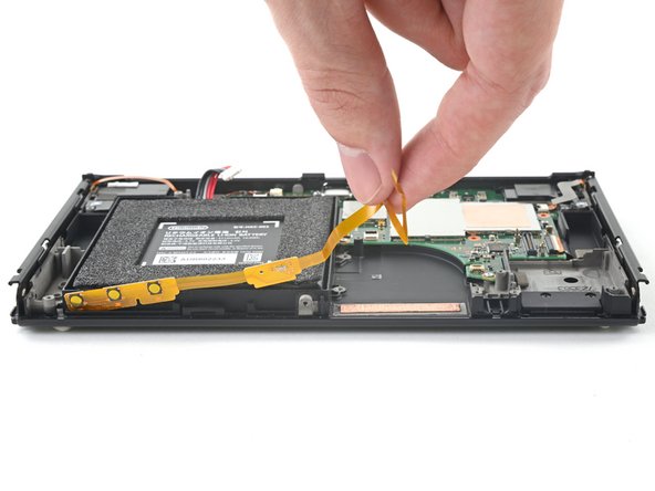 Nintendo Switch OLED Model Power Button Board Replacement, Remove the power button board: paso 38, imagen 2 de 3