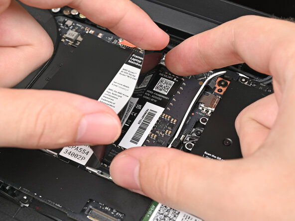 Framework Laptop 13 Pro DDR5 SO-DIMM Memory Replacement: step 11, image 3 of 3