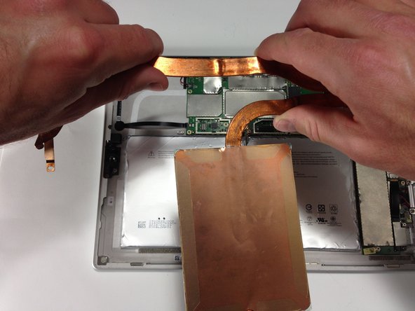You can now remove entire heat sink by lifting it out with your hands.