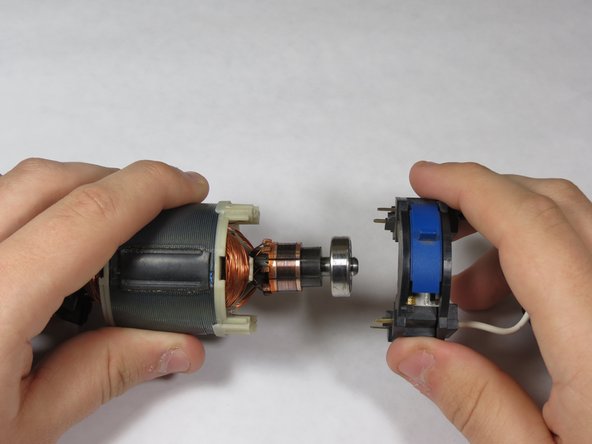 Dremel MultiPro 395 Armature Replacement, Removing the on/off switch: crwdns2935265:010crwdnd2935265:02crwdnd2935265:03crwdne2935265:0