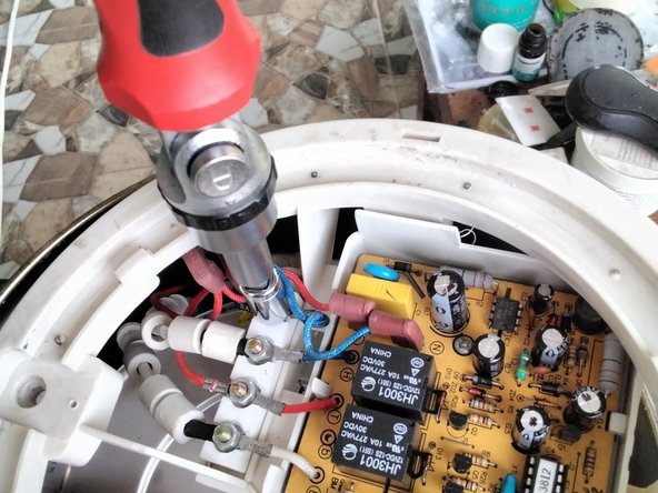 Prolife Airpot Model YTA-538AP  Disassembly Only, Disconnect the wires from the Buss: crwdns2935265:03crwdnd2935265:02crwdnd2935265:03crwdne2935265:0