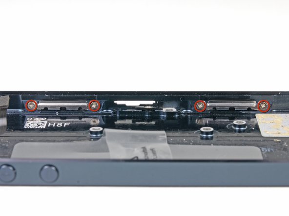 iPhone 5 Rear Case Replacement, Front Panel Clips: crwdns2935265:038crwdnd2935265:02crwdnd2935265:02crwdne2935265:0