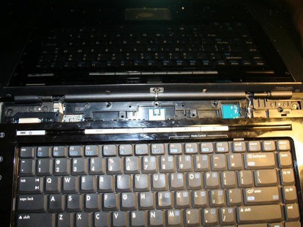 HP Pavilion dv5000 Screen Lock Mechanism Replacement: crwdns2935265:03crwdnd2935265:03crwdnd2935265:03crwdne2935265:0