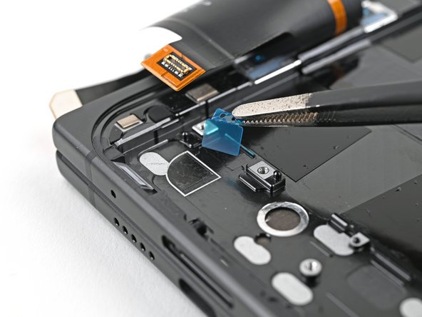 Google Pixel 9 Pro Fold Flip Battery Replacement: 41 단계, 이미지 2개 중 2개