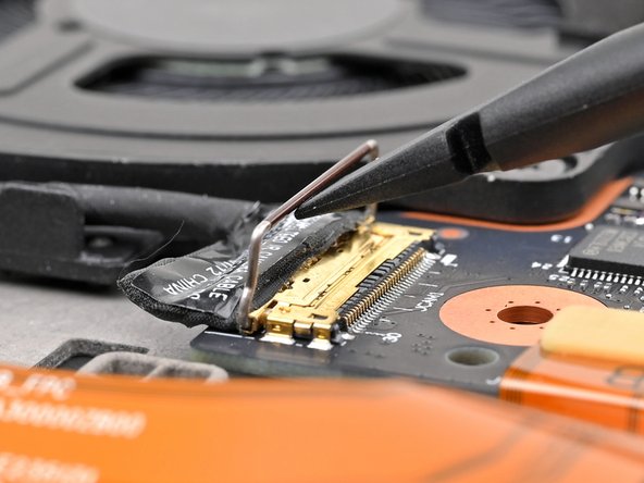 Lenovo ThinkPad T16 Gen 3 Fan and Heatsink Assembly Replacement, Disconnect the camera cable: stap 0, afbeelding 2 van 2