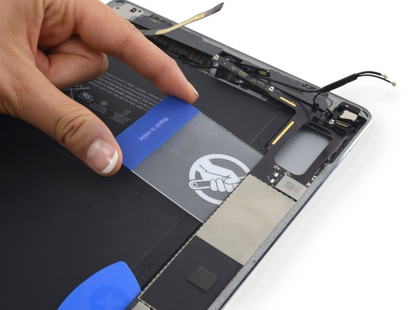 iPad Air 2 Wi-Fi Logic Board Replacement: crwdns2935265:063crwdnd2935265:02crwdnd2935265:03crwdne2935265:0