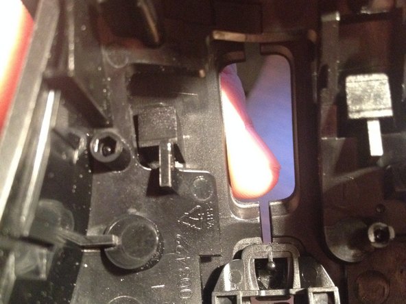 Disassembling Mouse Buttons for Logitech Wireless Gaming Mouse G700: crwdns2935265:010crwdnd2935265:03crwdnd2935265:03crwdne2935265:0