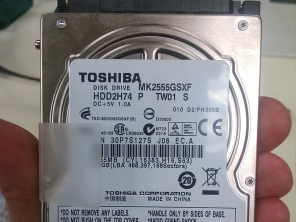 Macbook 2009-2010 Unibody White Disassembly, Removing Hard Drive Part 2: crwdns2935265:04crwdnd2935265:03crwdnd2935265:03crwdne2935265:0