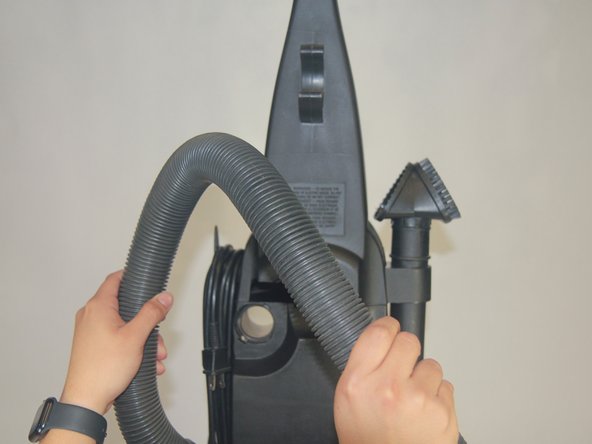 Replacing a Bissell POWERforce Helix Vacuum Hose: crwdns2935265:08crwdnd2935265:03crwdnd2935265:03crwdne2935265:0