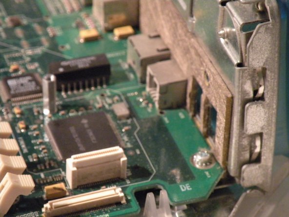 Power Macintosh G3 Azul y Blanco Desmontaje: crwdns2935265:09crwdnd2935265:03crwdnd2935265:03crwdne2935265:0