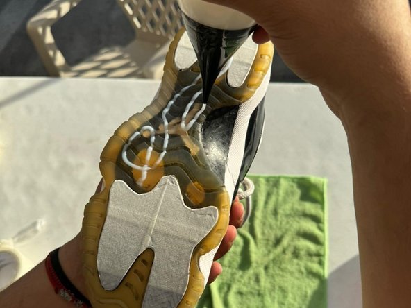 How to Restore Icy Soles on Jordan 11's: crwdns2935265:05crwdnd2935265:02crwdnd2935265:02crwdne2935265:0