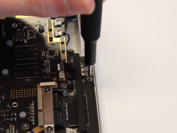 Surface Laptop Studio Headphone Jack Replacement, Headphone Jack: crwdns2935265:07crwdnd2935265:03crwdnd2935265:03crwdne2935265:0