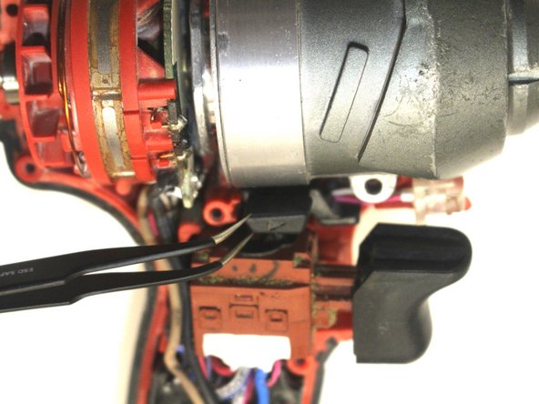 Milwaukee Hex Impact Driver 2750-20 Directional Switch Replacement, Directional Switch: crwdns2935265:03crwdnd2935265:02crwdnd2935265:03crwdne2935265:0