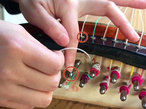 How to Replace the Strings on a Zheng: 步骤 5 中的图像 1，2