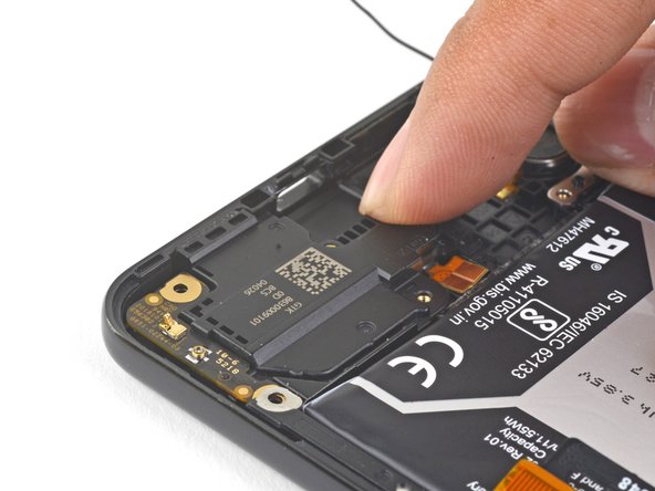 Google Pixel 3a Loudspeaker Replacement: passo 31, immagine 3 di 3