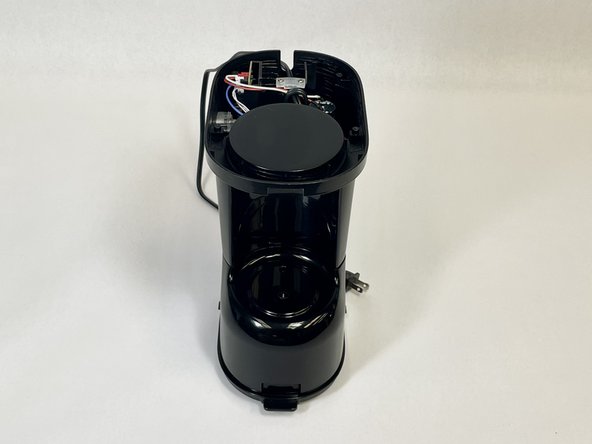 How to Clean a Mainstays Coffee Maker Water Tube: crwdns2935265:07crwdnd2935265:03crwdnd2935265:03crwdne2935265:0