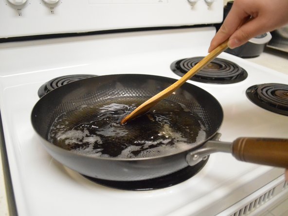 How to Restore a Burnt Wok: step 5, image 2 of 3