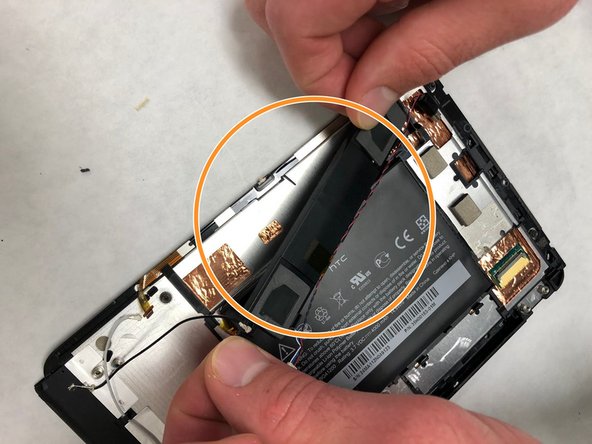 HTC Flyer Screen Replacement: adım 18, 3 resimden 3.