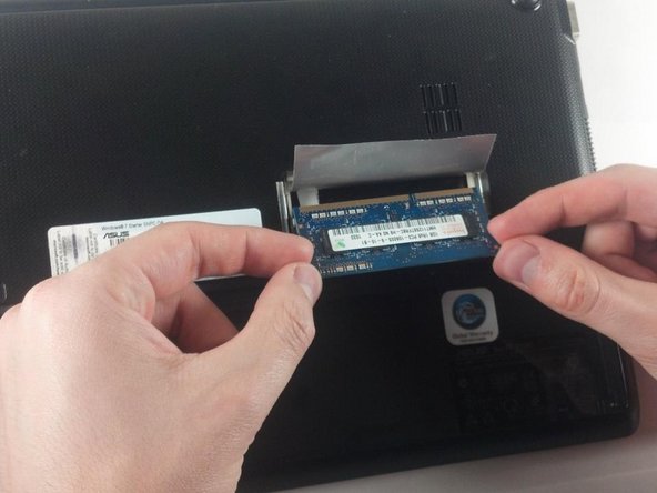 ASUS Eee PC 1018P RAM Replacement: crwdns2935265:07crwdnd2935265:02crwdnd2935265:02crwdne2935265:0