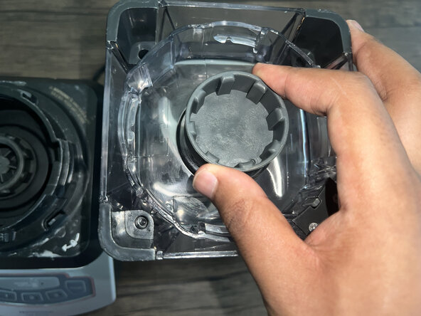 Ninja Professional Blender BL660 Drive Socket Replacement: crwdns2935265:03crwdnd2935265:02crwdnd2935265:02crwdne2935265:0