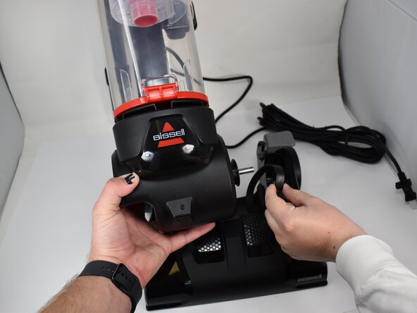 Bissell CleanView Compact 3508 Lower Hose Replacement: crwdns2935265:07crwdnd2935265:03crwdnd2935265:03crwdne2935265:0