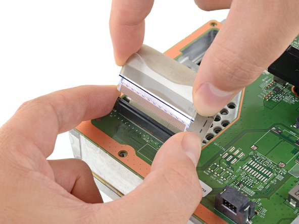 Changement ensemble carte mère et dissipateur thermique Xbox Series X, Déconnecter la nappe d'interconnexion: étape 44, image 3 de 3