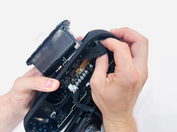 Beats Pill 2024 Motherboard Replacement: crwdns2935265:013crwdnd2935265:02crwdnd2935265:03crwdne2935265:0