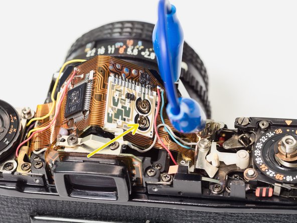 Pentax ME Super Light Meter Adjustment, Adjust light meter exposure: crwdns2935265:011crwdnd2935265:03crwdnd2935265:03crwdne2935265:0