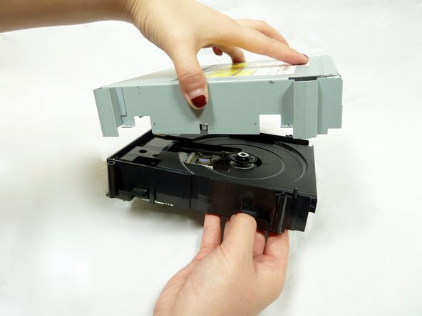 Toshiba HD-A2 Optical Drive Replacement: crwdns2935265:012crwdnd2935265:02crwdnd2935265:03crwdne2935265:0