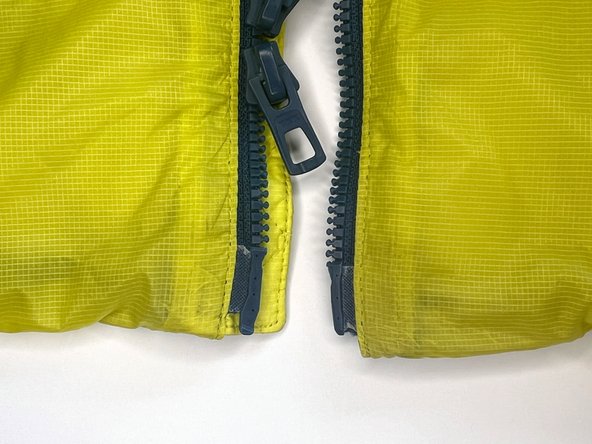 Zipper Identification, Dual zippers: crwdns2935265:09crwdnd2935265:03crwdnd2935265:03crwdne2935265:0