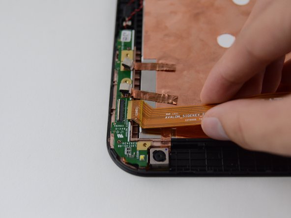 Toshiba Excite 10 AT300 Rear-Facing Camera Replacement, Remove Ribbon Cable: crwdns2935265:07crwdnd2935265:03crwdnd2935265:03crwdne2935265:0