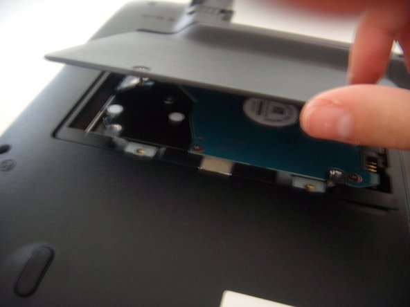 toshiba satellite pro T130-138 Teardown, getting hard disk case out: crwdns2935265:04crwdnd2935265:02crwdnd2935265:03crwdne2935265:0