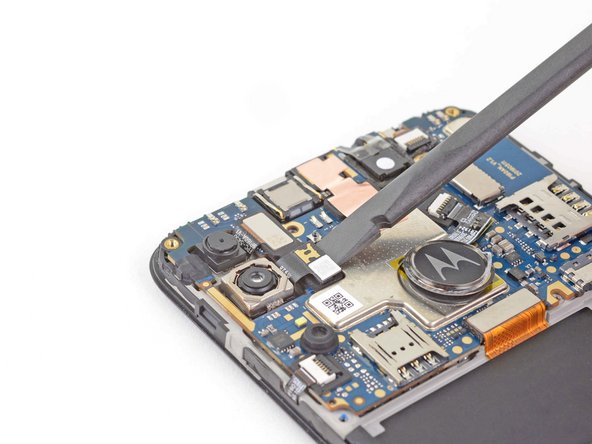 Motorola Moto E6 Plus Rear Cameras Replacement, Remove the rear cameras: crwdns2935265:018crwdnd2935265:02crwdnd2935265:03crwdne2935265:0