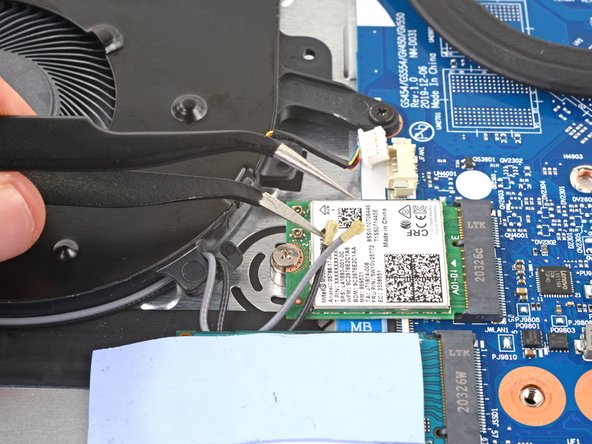 Lenovo IdeaPad 3-15IIL05 Fan Replacement, Disconnect the antenna cables: crwdns2935265:012crwdnd2935265:03crwdnd2935265:03crwdne2935265:0