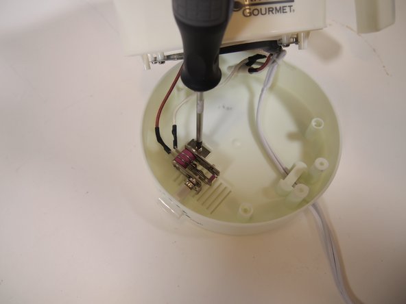 Kitchen Gourmet WM-6105 Disassembly: crwdns2935265:06crwdnd2935265:03crwdnd2935265:03crwdne2935265:0