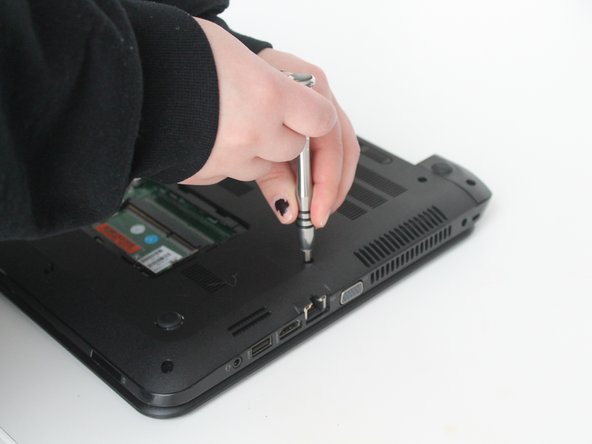 HP 15-d076nr Charge Port Replacement: crwdns2935265:017crwdnd2935265:02crwdnd2935265:02crwdne2935265:0