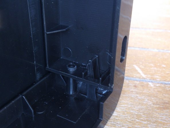 Disassembling UPS OVISLINK TRACITE CUBE or CUBO All, Remove the Bottom pannel: crwdns2935265:03crwdnd2935265:02crwdnd2935265:03crwdne2935265:0