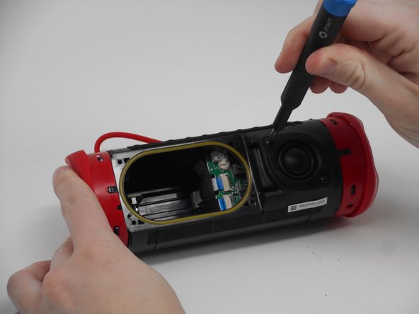 JBL Flip 6 Motherboard Replacement, Tweeter: crwdns2935265:04crwdnd2935265:02crwdnd2935265:02crwdne2935265:0